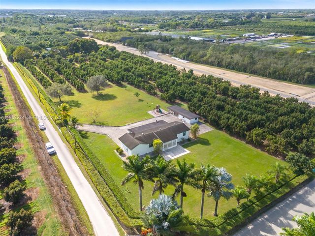 18900 SW 224th St, Miami, FL 33170