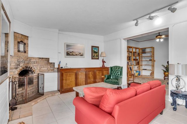 18900 SW 224th St, Miami, FL 33170