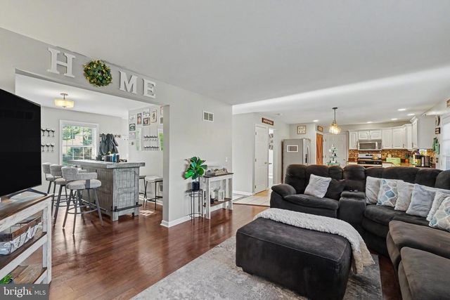 150 OLDE HICKORY RD, Mount Wolf, PA 17347