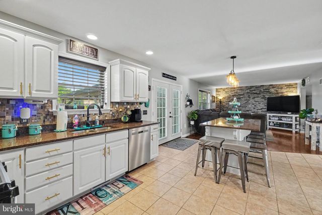 150 OLDE HICKORY RD, Mount Wolf, PA 17347