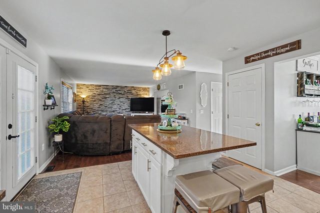 150 OLDE HICKORY RD, Mount Wolf, PA 17347