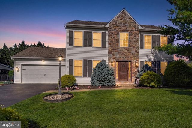150 OLDE HICKORY RD, Mount Wolf, PA 17347