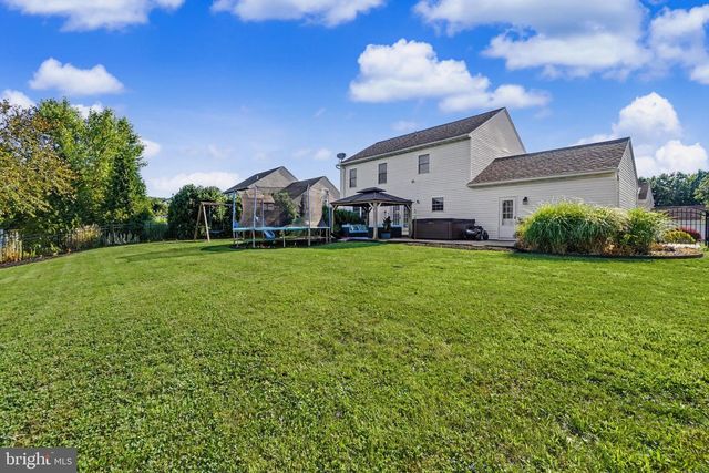 150 OLDE HICKORY RD, Mount Wolf, PA 17347