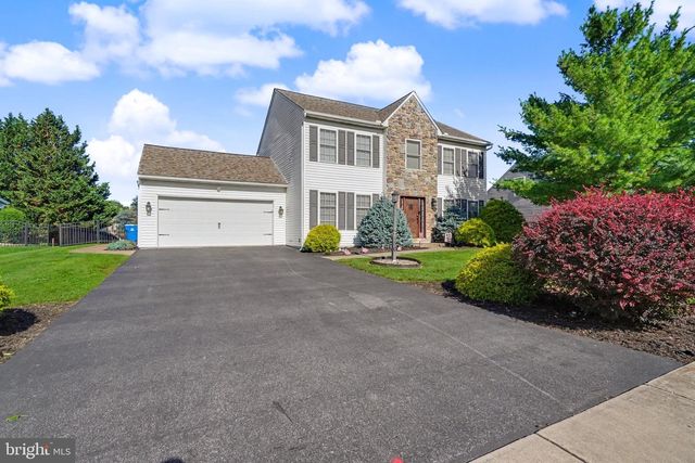 150 OLDE HICKORY RD, Mount Wolf, PA 17347