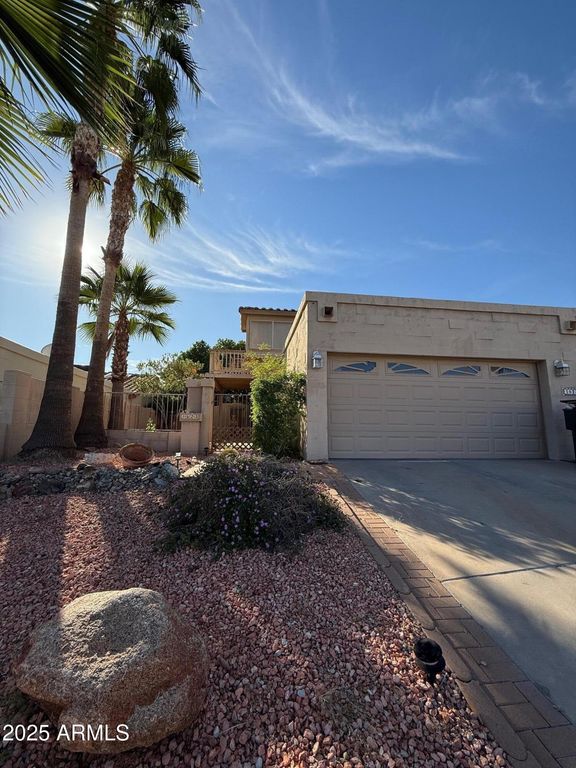 1623 E Bluefield Avenue, Phoenix, AZ 85022