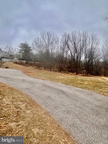 109 HAYWARD HTS, Glen Rock, PA 17327