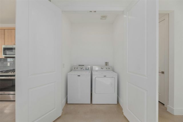 1114 Walton LN B, Austin, TX 78721