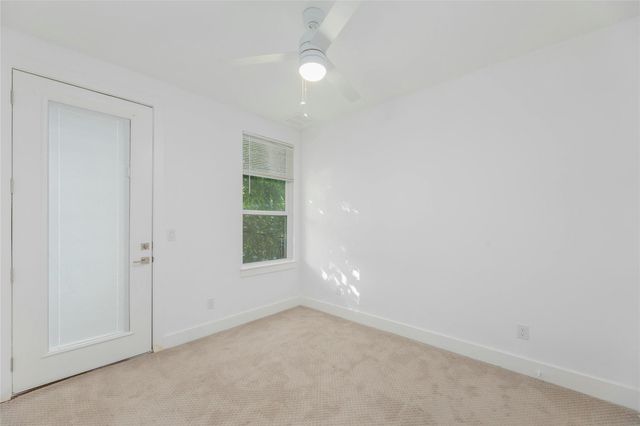 1114 Walton LN B, Austin, TX 78721