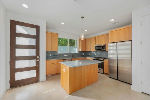 1114 Walton LN B, Austin, TX 78721