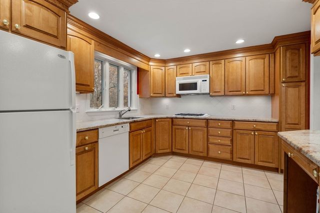 41 Berkeley Rd, Framingham, MA 01701