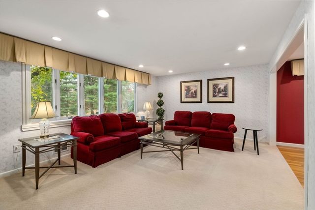 41 Berkeley Rd, Framingham, MA 01701