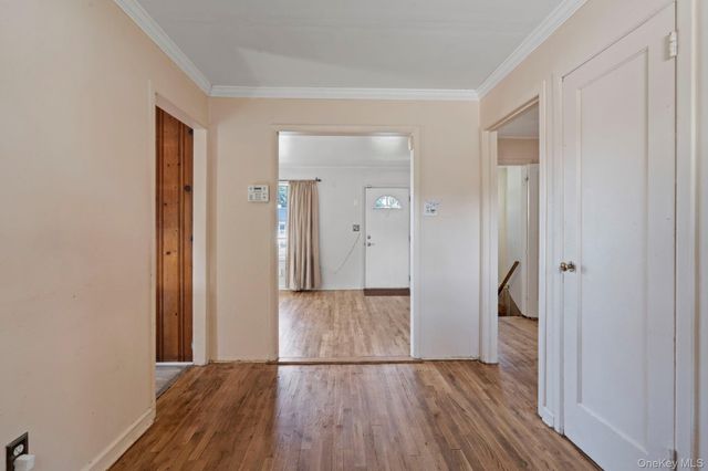 5 Prospect Street W, Amityville, NY 11701