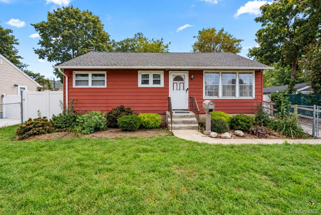 5 Prospect Street W, Amityville, NY 11701 — exterior