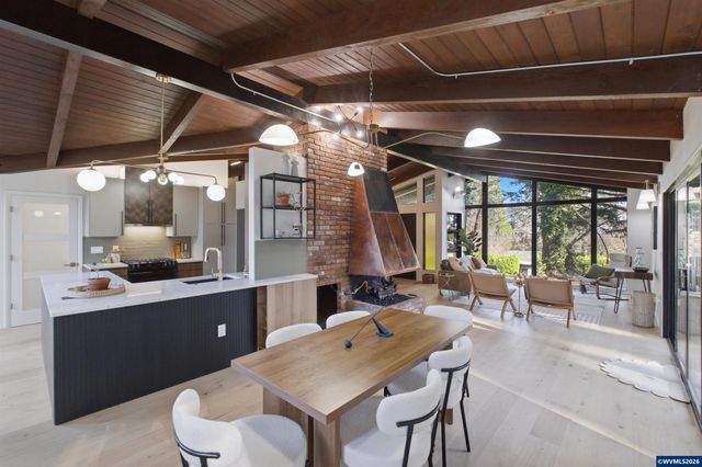 927 Kingwood Dr NW, Salem, OR 97304