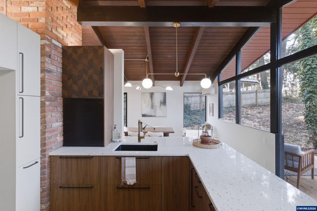 927 Kingwood Dr NW, Salem, OR 97304