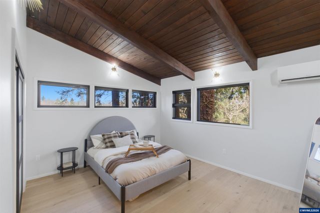 927 Kingwood Dr NW, Salem, OR 97304