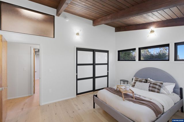 927 Kingwood Dr NW, Salem, OR 97304