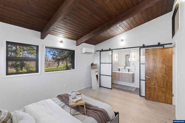 927 Kingwood Dr NW, Salem, OR 97304