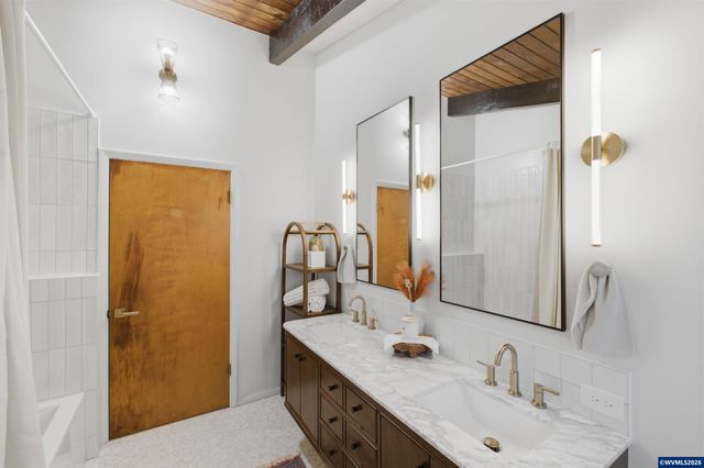 927 Kingwood Dr NW, Salem, OR 97304