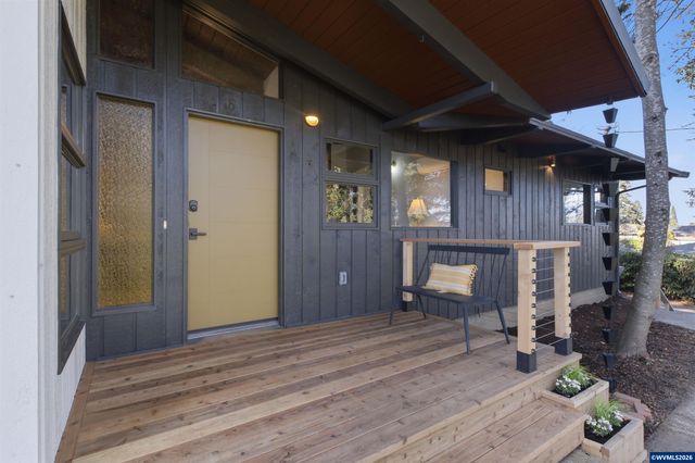 927 Kingwood Dr NW, Salem, OR 97304