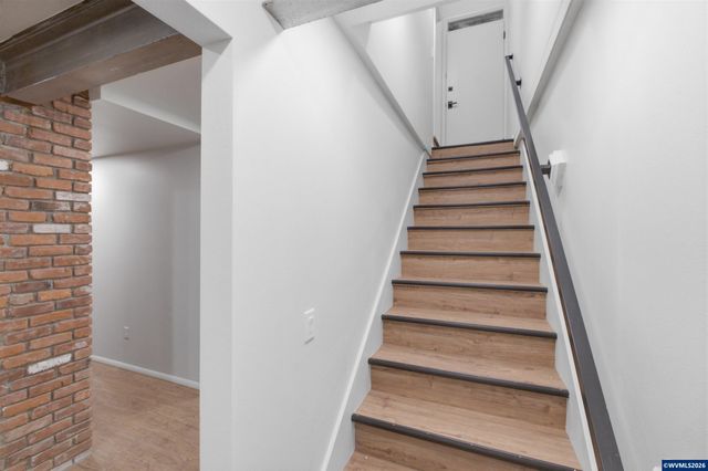 927 Kingwood Dr NW, Salem, OR 97304