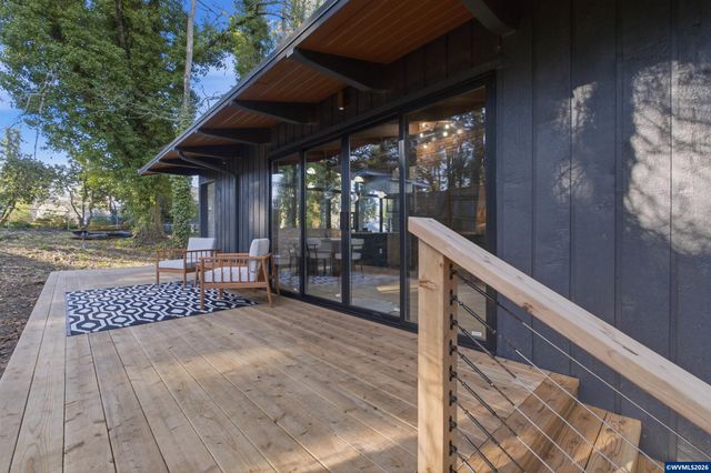 927 Kingwood Dr NW, Salem, OR 97304