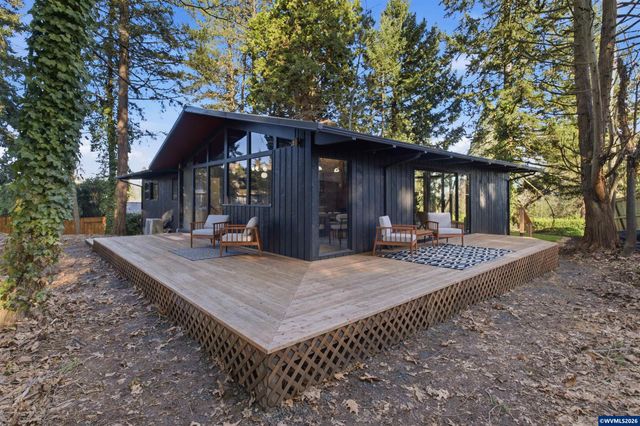 927 Kingwood Dr NW, Salem, OR 97304