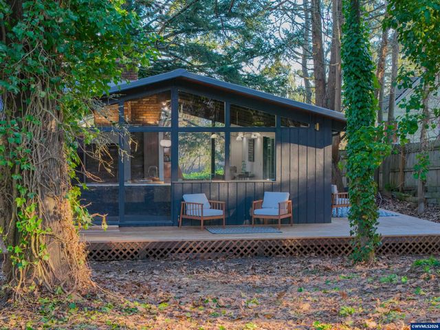 927 Kingwood Dr NW, Salem, OR 97304