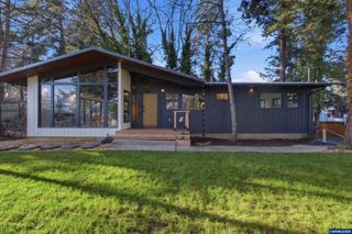 927 Kingwood Dr NW, Salem, OR 97304