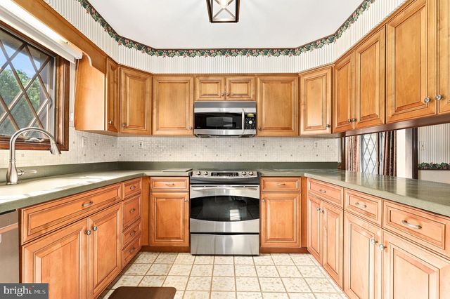 4112 HERITAGE HILL LN, Ellicott City, MD 21042