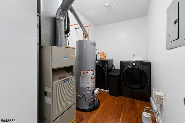 25 Holly St, Jersey City, NJ 07305