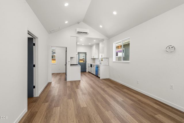 202 Gangnes Drive, Talent, OR 97540