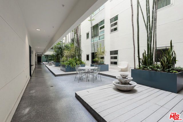 630 W 6th Street 407, Los Angeles, CA 90017