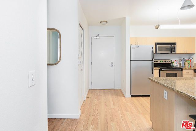 630 W 6th Street 407, Los Angeles, CA 90017