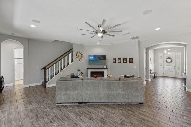 6334 KNOB TREE DRIVE, Lithia, FL 33547
