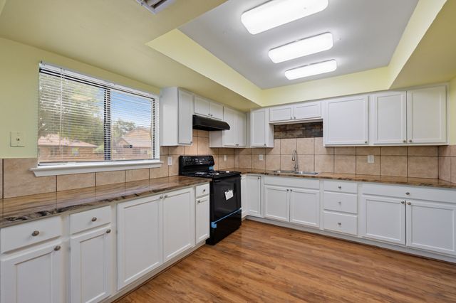 7418 Boisenberry Lane, Dallas, TX 75249