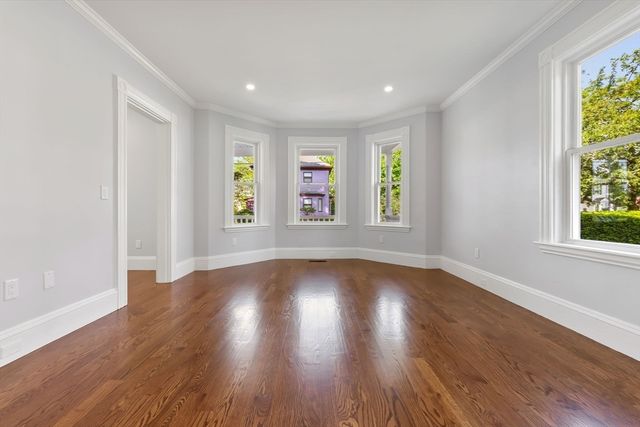 12 Longwood Avenue, Beverly, MA 01915