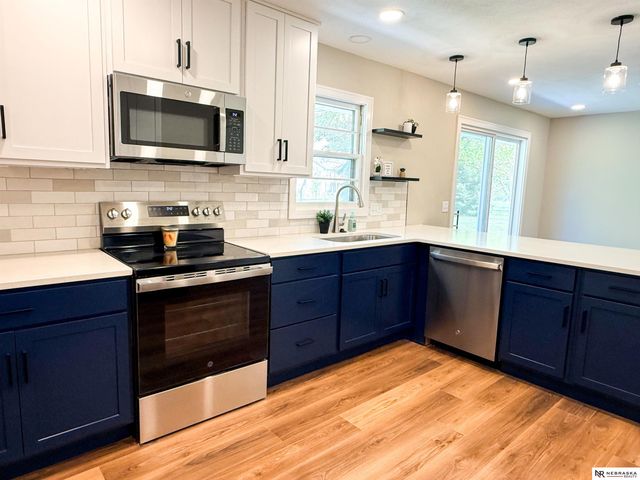 1311 N 95th Street, Omaha, NE 68114