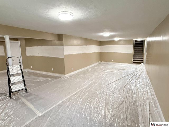 1311 N 95th Street, Omaha, NE 68114