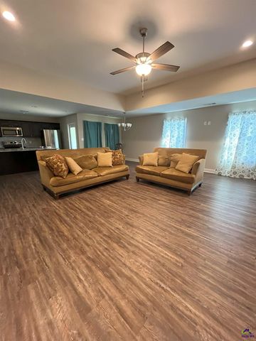 107 Red Tail Circle, Byron, GA 31008