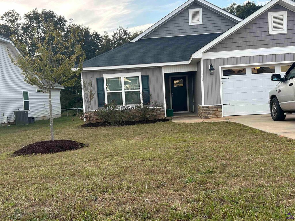 107 Red Tail Circle, Byron, GA 31008