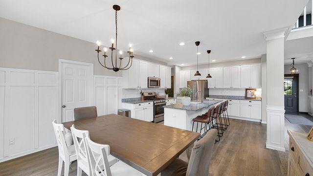 599 E 119th Place, Crown Point, IN 46307
