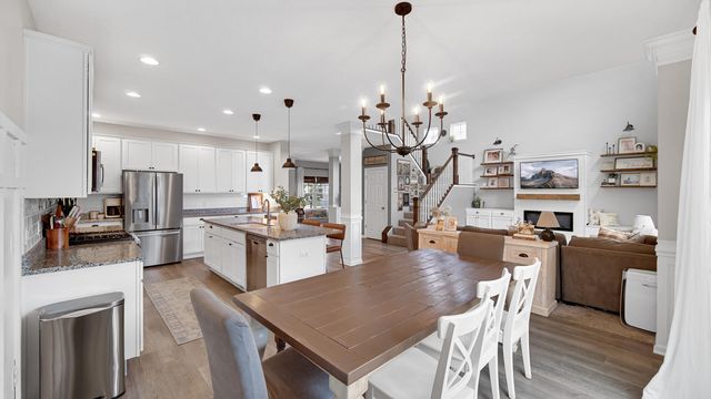599 E 119th Place, Crown Point, IN 46307