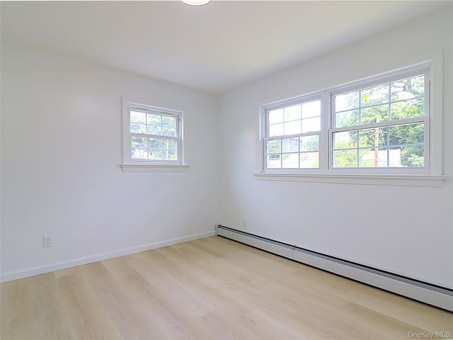 7 Locust Street, Glen Head, NY 11545