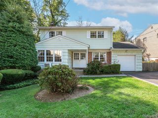 7 Locust Street, Glen Head, NY 11545