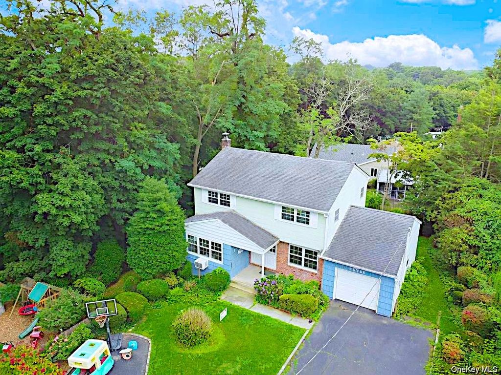 7 Locust Street, Glen Head, NY 11545 — photo 2