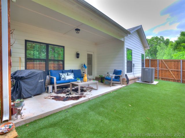 7707 S Redbud Avenue, Broken Arrow, OK 74011