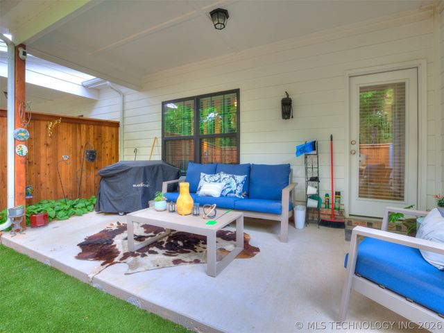 7707 S Redbud Avenue, Broken Arrow, OK 74011