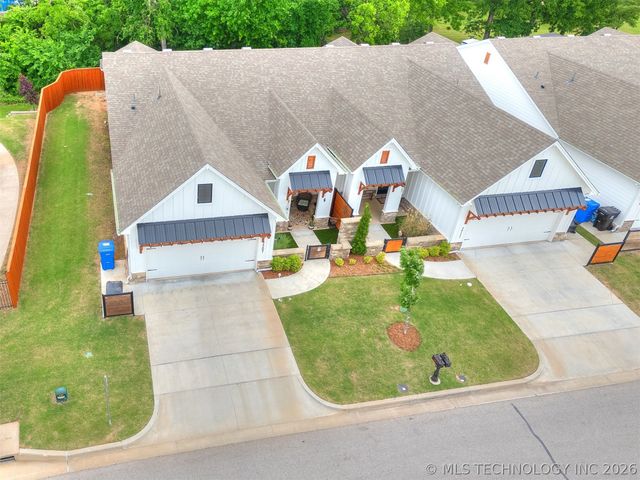 7707 S Redbud Avenue, Broken Arrow, OK 74011