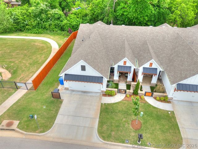 7707 S Redbud Avenue, Broken Arrow, OK 74011